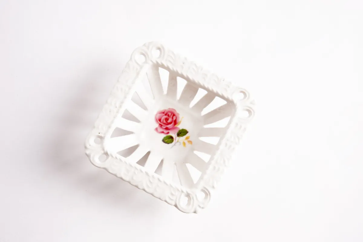 coppetta_quadrata_trafora_0.webp Bitossi Home Coppetta Quadrata Traforata- Accessori